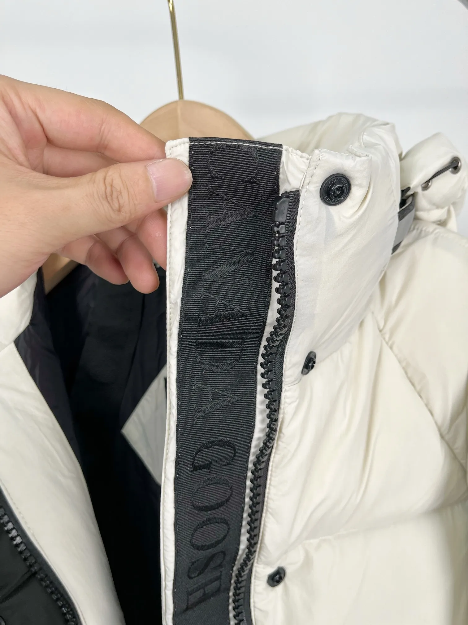 P780 𝐂𝐚𝐧𝐚𝐝𝐚 𝐠𝐨𝐨𝐬𝐞丨Canada Goose Ouyang Nana same style short down jacket Size: S-XXL